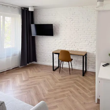 Entire Stylish Studio Nivy Apartment *